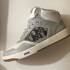 Dior B27 size 9-9.5 US size 42 Euro NO BOX